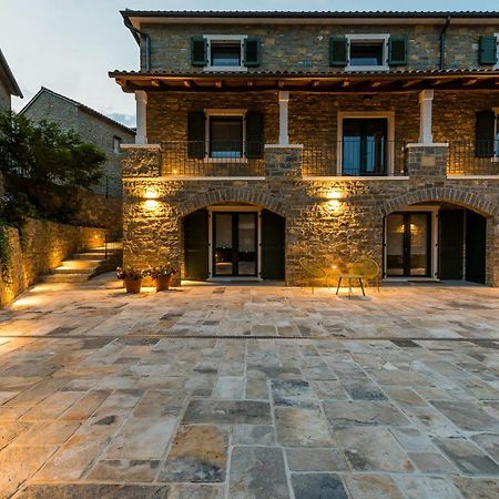 L'Abbraccio Della Quercia Apartment Momjan Exterior photo