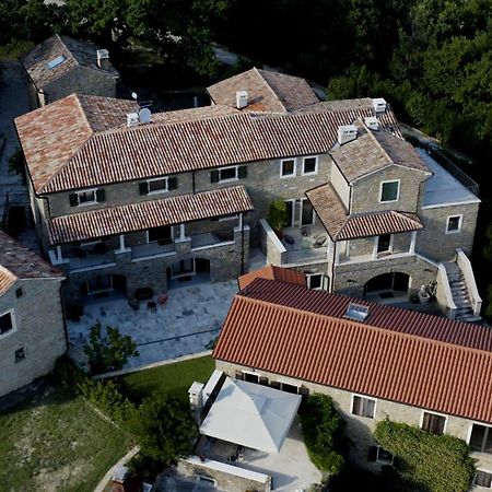L'Abbraccio Della Quercia Apartment Momjan Exterior photo